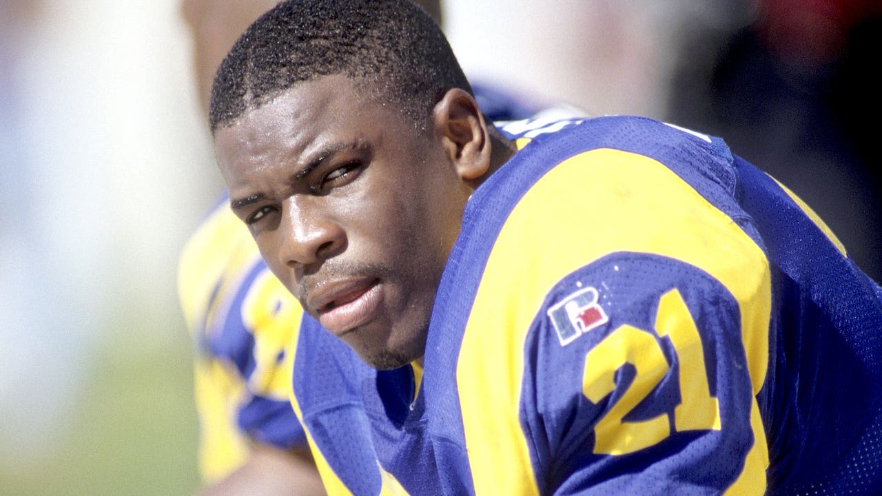 Ex-NFL RB Lawrence Phillips found dead in prison, suicide suspected
